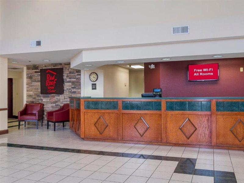 Red Roof Inn & Suites ניונאן מראה חיצוני תמונה