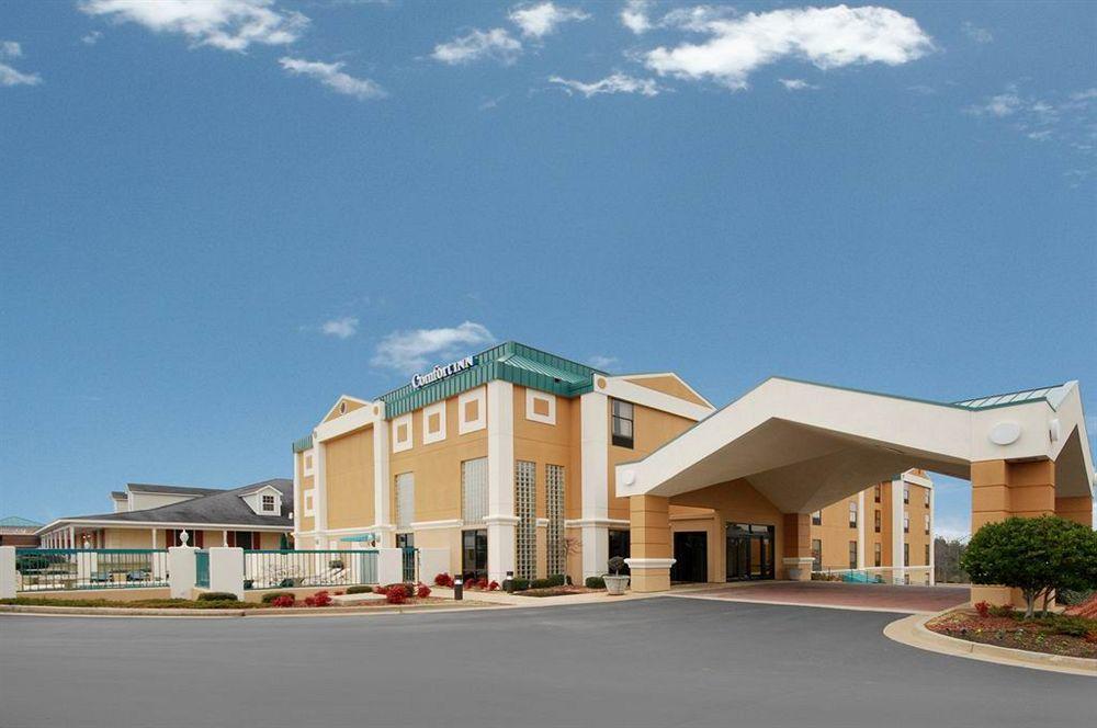 Red Roof Inn & Suites ניונאן מראה חיצוני תמונה