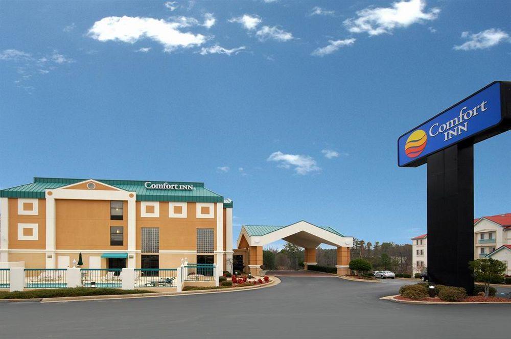 Red Roof Inn & Suites ניונאן מראה חיצוני תמונה